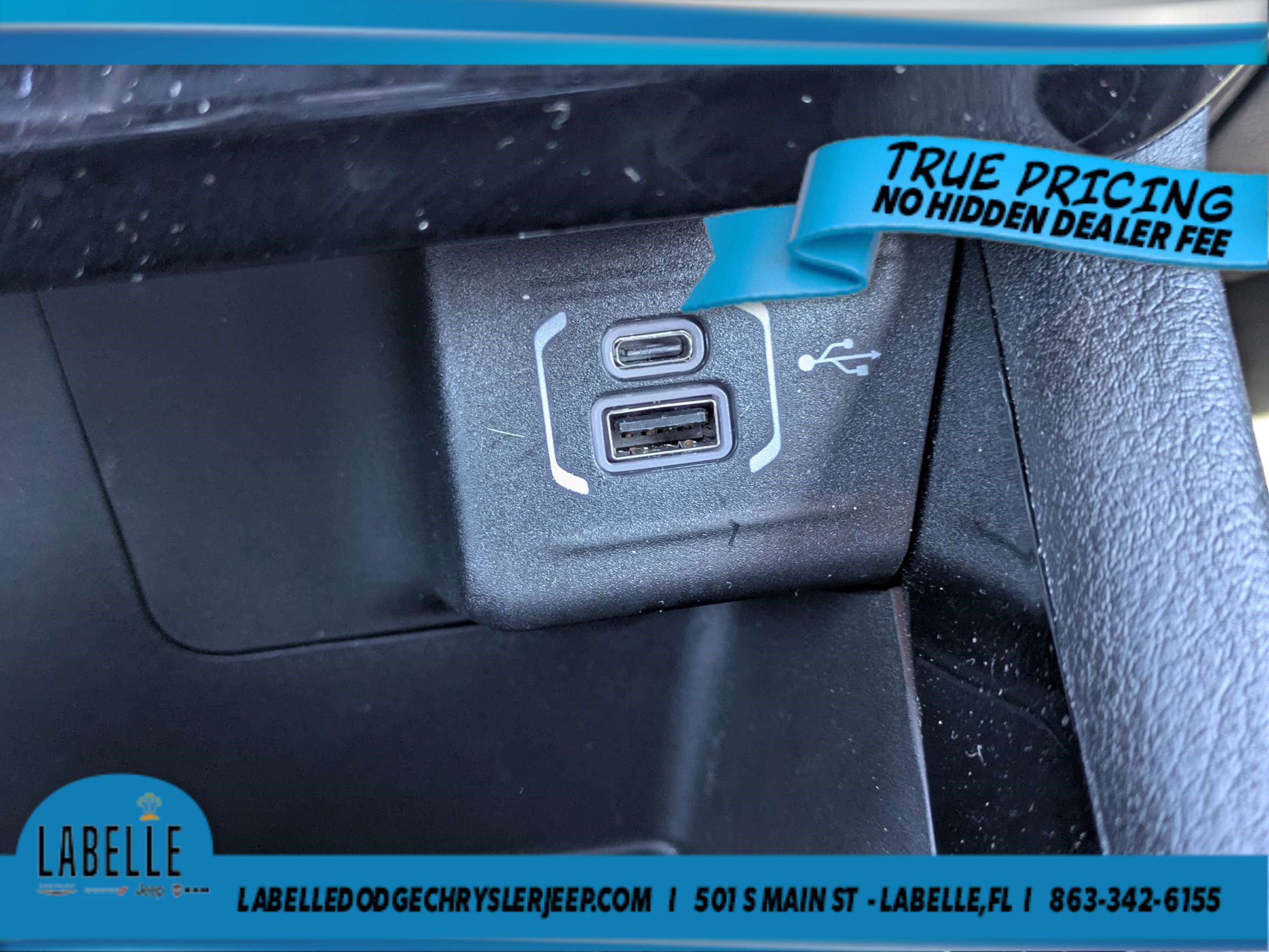 Used 2024 Jeep Compass Trailhawk AWD/4WD image 21