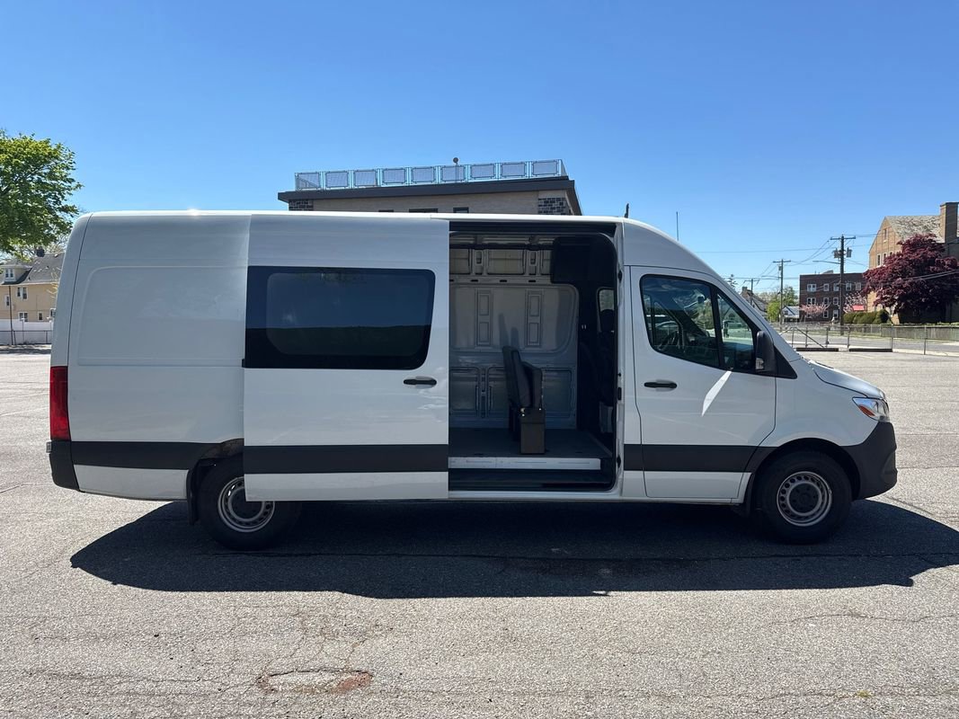 Used 2023 Mercedes-Benz Sprinter 2500 image 6