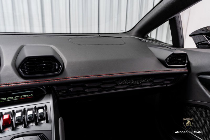 Used 2018 Lamborghini Huracan LP 580-2 image 37