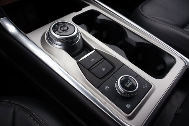 Used 2022 Ford Explorer XLT w/ Equipment Group 202A AWD/4WD image 24