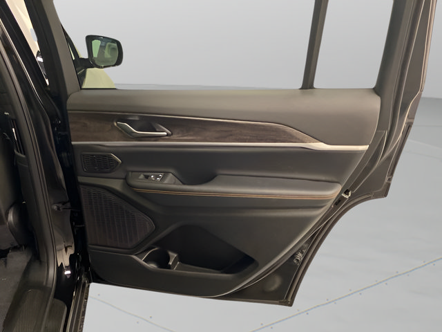 New 2026 Jeep Grand Cherokee L Limited AWD/4WD image 29