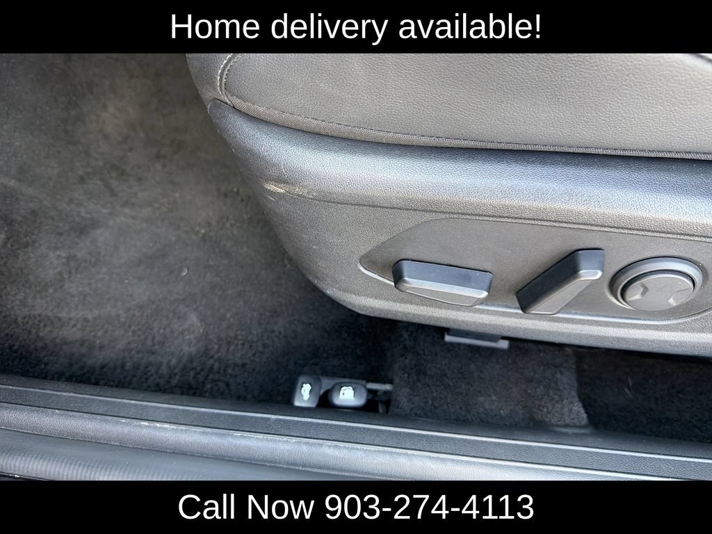 Used 2025 Hyundai Elantra Limited FWD image 19