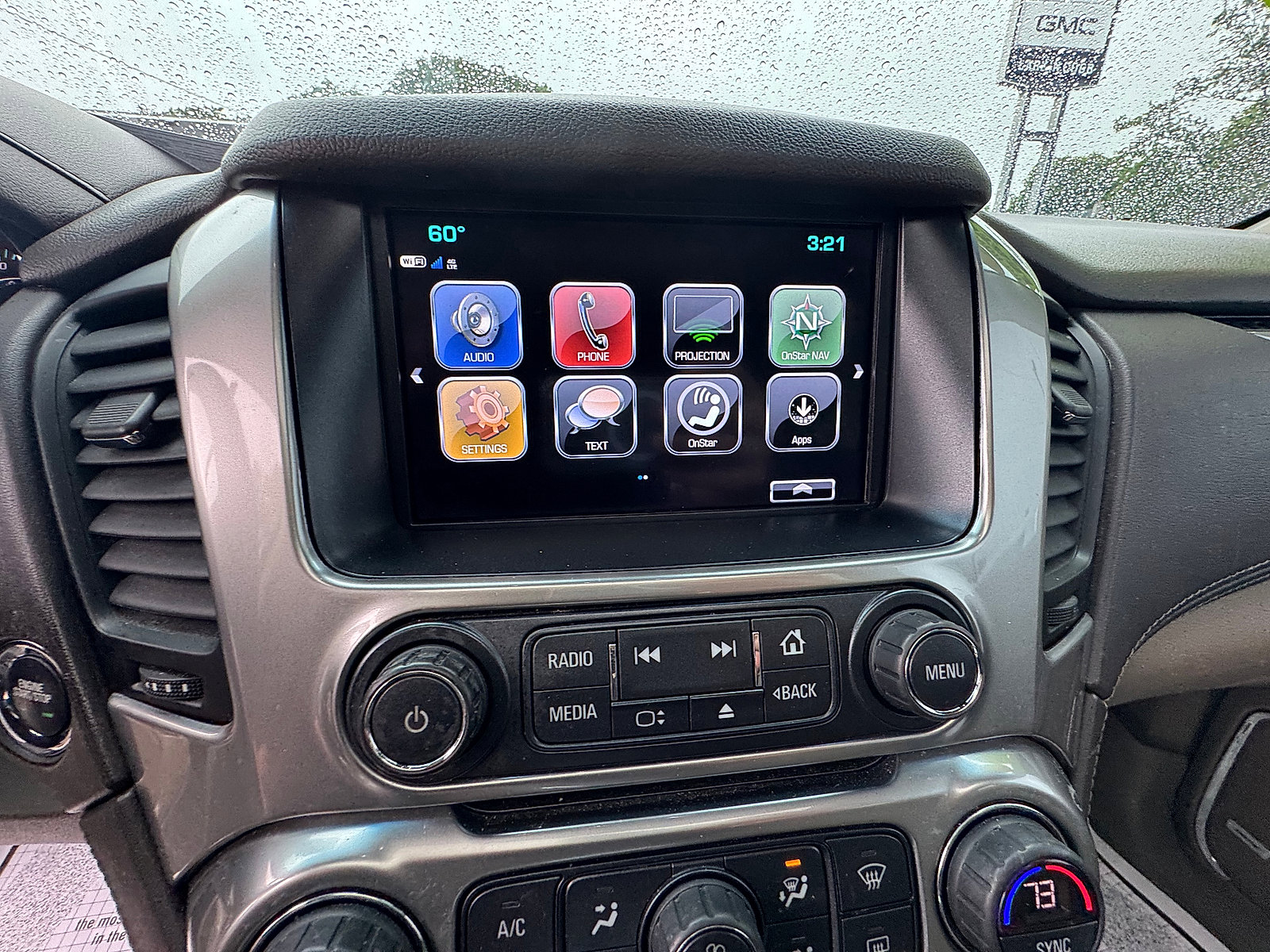 Used 2019 Chevrolet Tahoe LT w/ Luxury Package AWD/4WD image 15