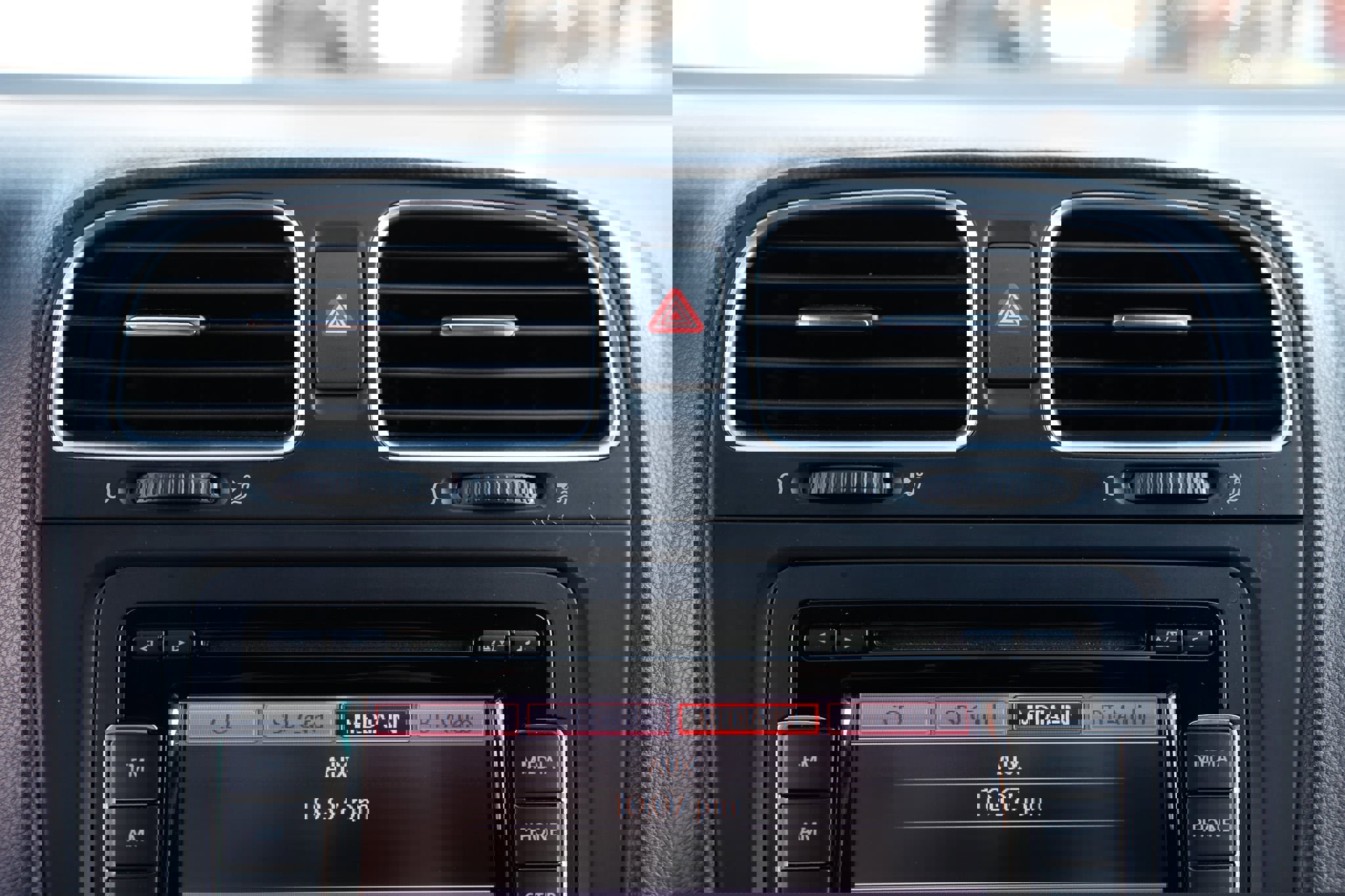 Used 2012 Volkswagen GTI 2-Door image 34