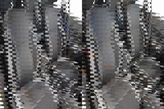 Used 2025 Nissan Versa SV image 6