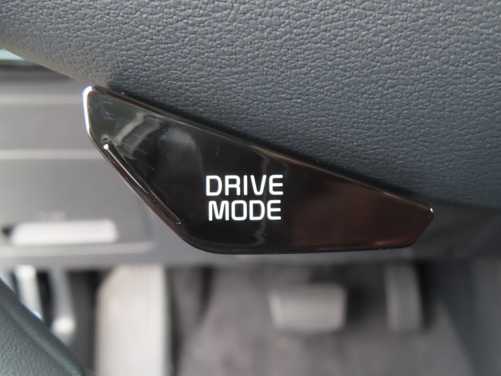 New 2026 Kia Niro EX FWD image 13