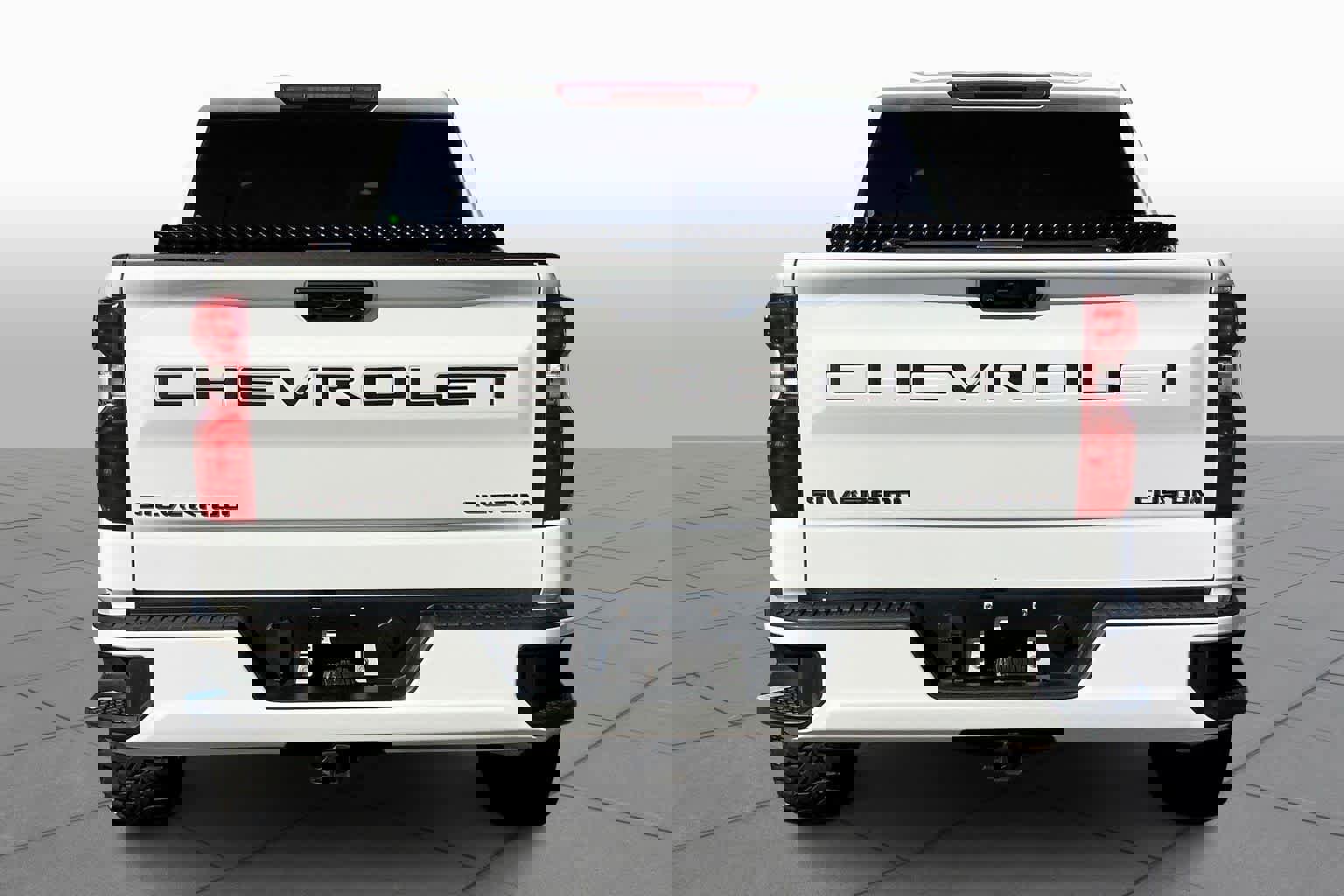 Used 2023 Chevrolet Silverado 1500 Custom image 4