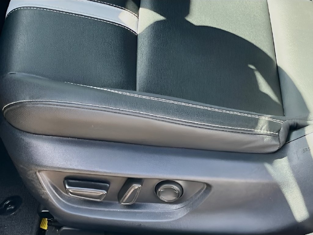 Used 2025 Toyota Camry SE FWD image 20