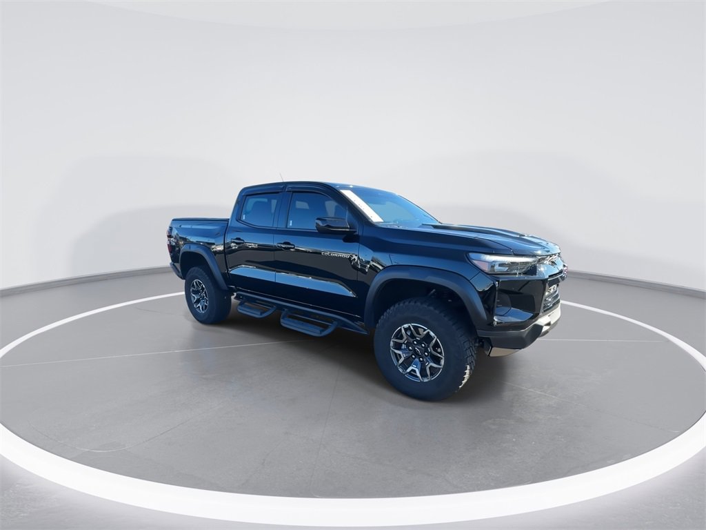 Used 2024 Chevrolet Colorado ZR2 image 2