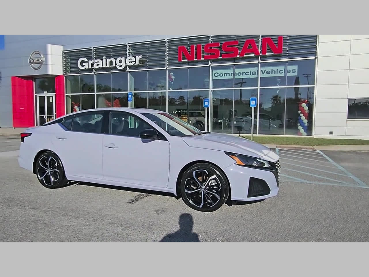 Used 2024 Nissan Altima 2.5 SR w/ SR Premium Package FWD image 36