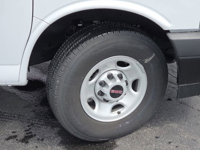 New 2025 GMC Savana 3500 Extended w/ Driver Convenience Package RWD image 18