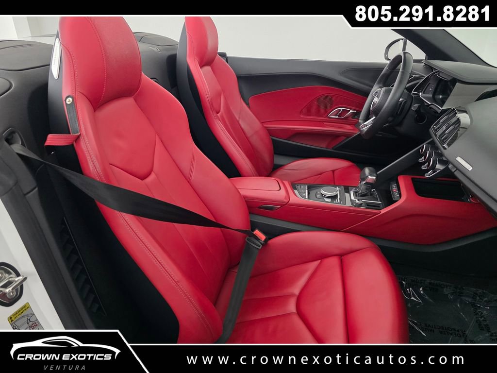 Used 2022 Audi R8 V10 w/ Carbon Exterior Package RWD image 44