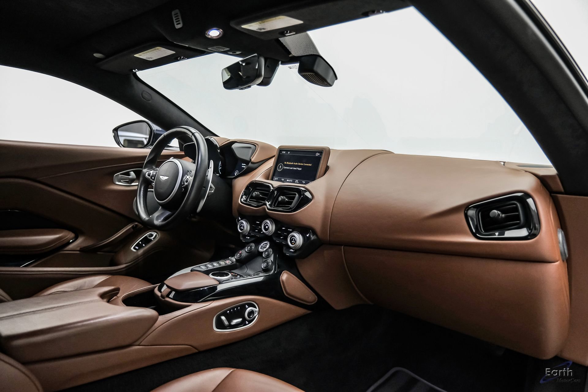 Used 2020 Aston Martin V8 Vantage Coupe RWD image 42