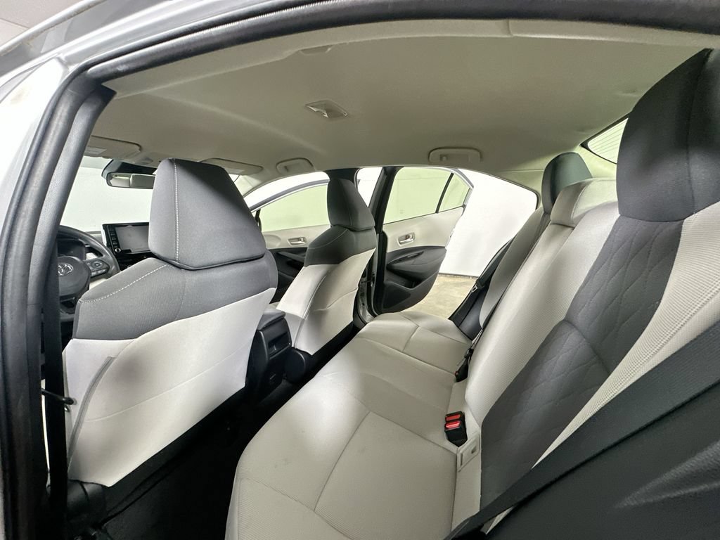Used 2020 Toyota Corolla LE FWD image 15