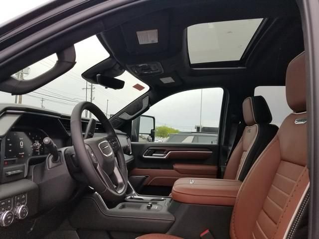 New 2026 GMC Sierra 3500 Denali Ultimate w/ LPO, Black Badging Package AWD/4WD image 8