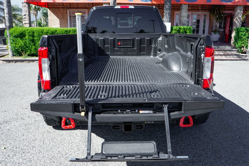 Used 2017 Ford F350 Lariat w/ Lariat Ultimate Package AWD/4WD image 8