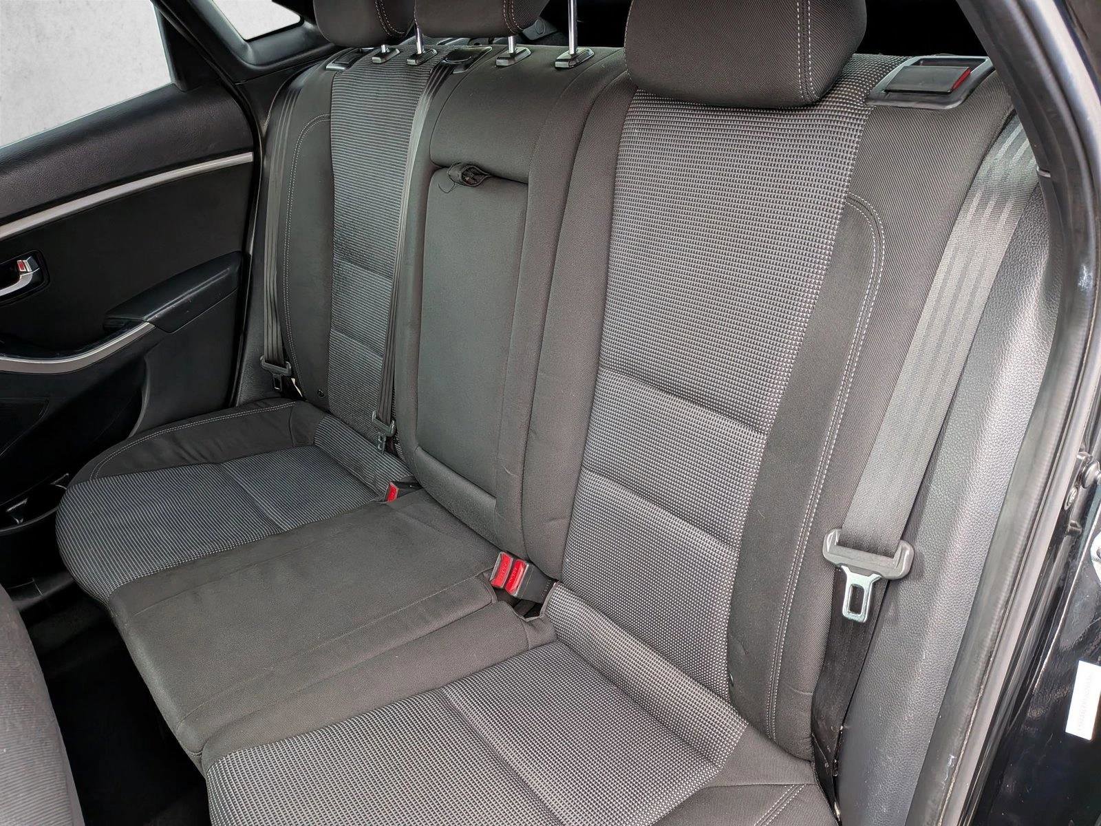 Used 2013 Hyundai Elantra GT FWD image 15