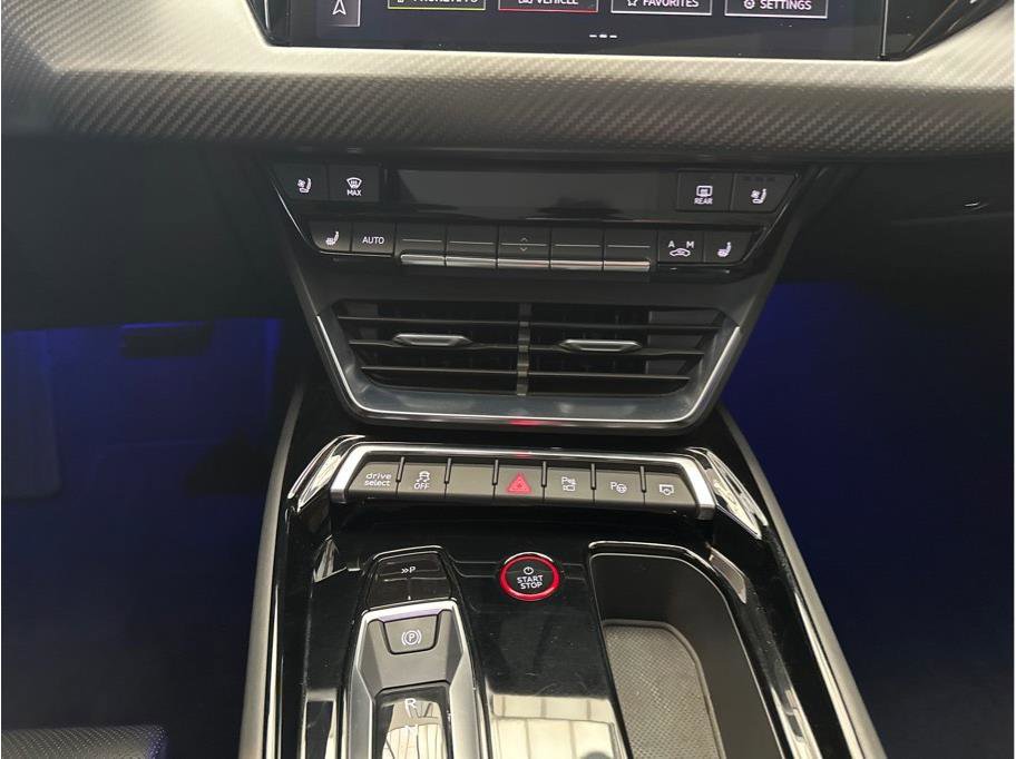 Used 2022 Audi e-tron GT Prestige w/ Prestige Package image 20