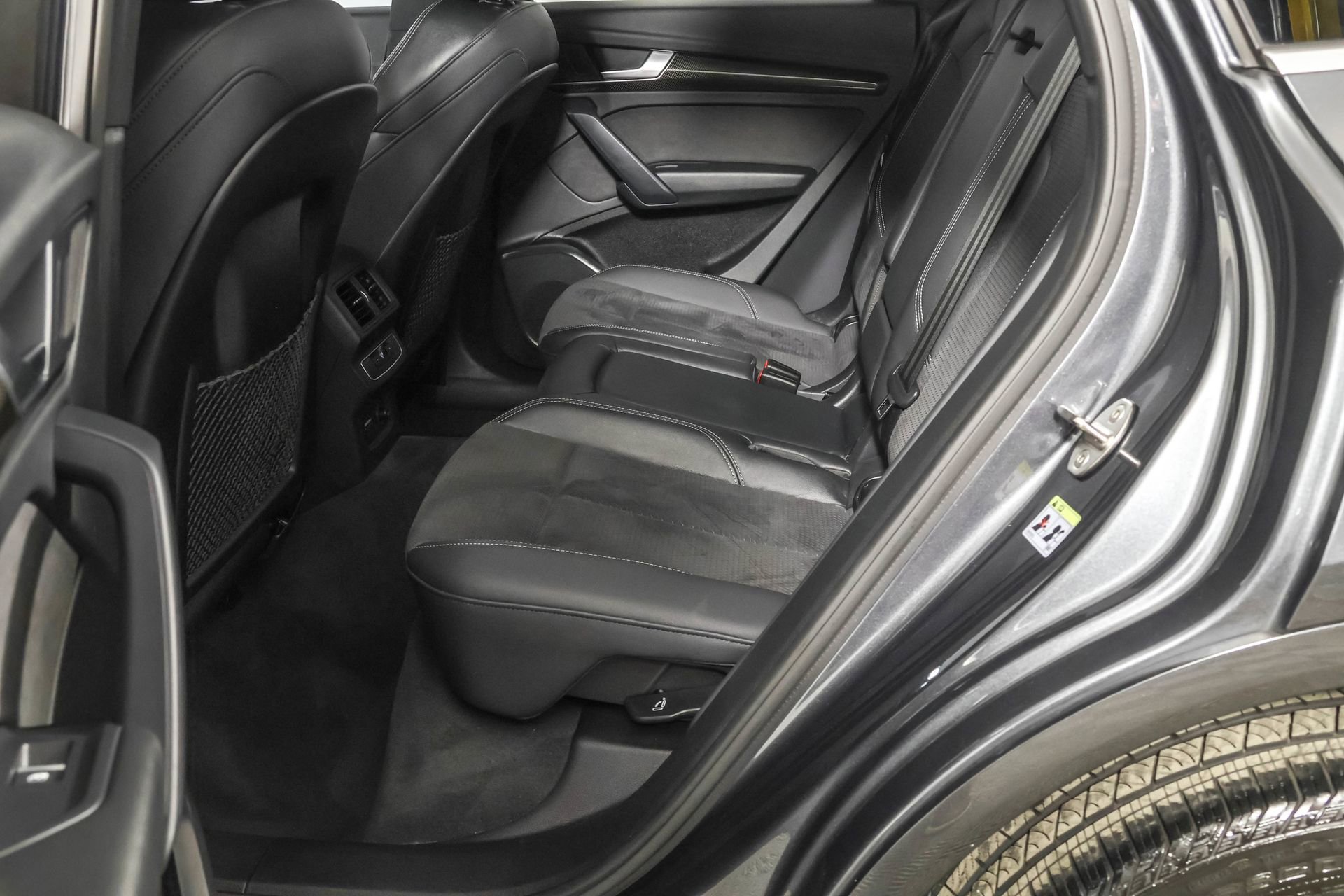 Used 2023 Audi SQ5 Premium w/ Convenience Package image 36