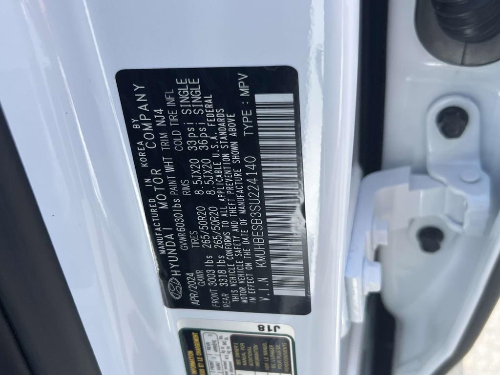 New 2025 Genesis GV80 2.5T Advanced image 16