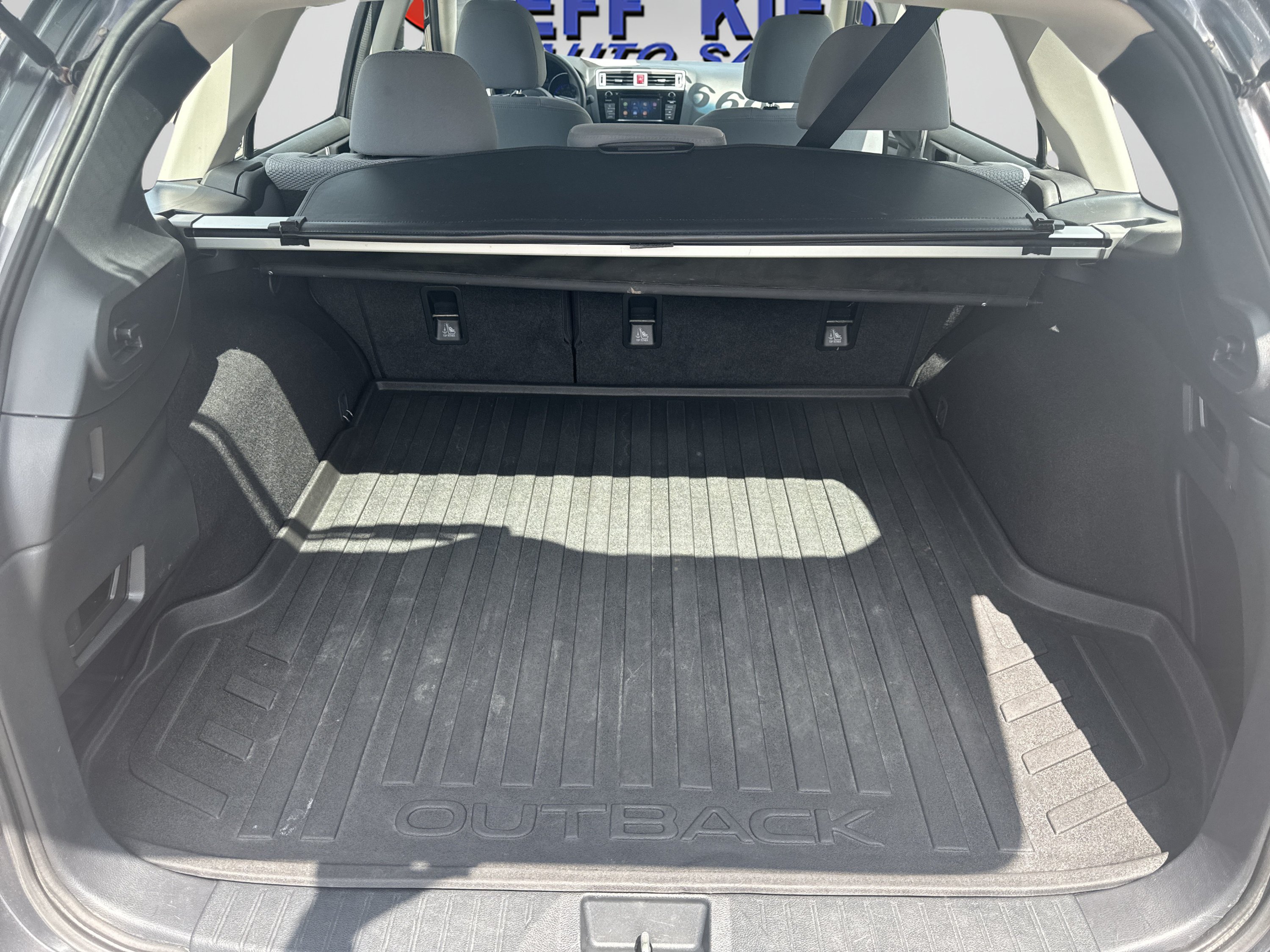Used 2019 Subaru Outback 2.5i AWD/4WD image 10