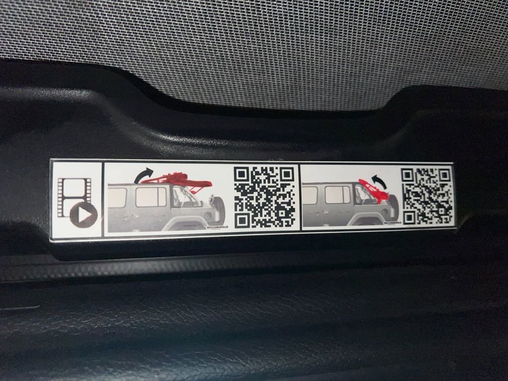 Used 2022 Jeep Wrangler Sport image 21