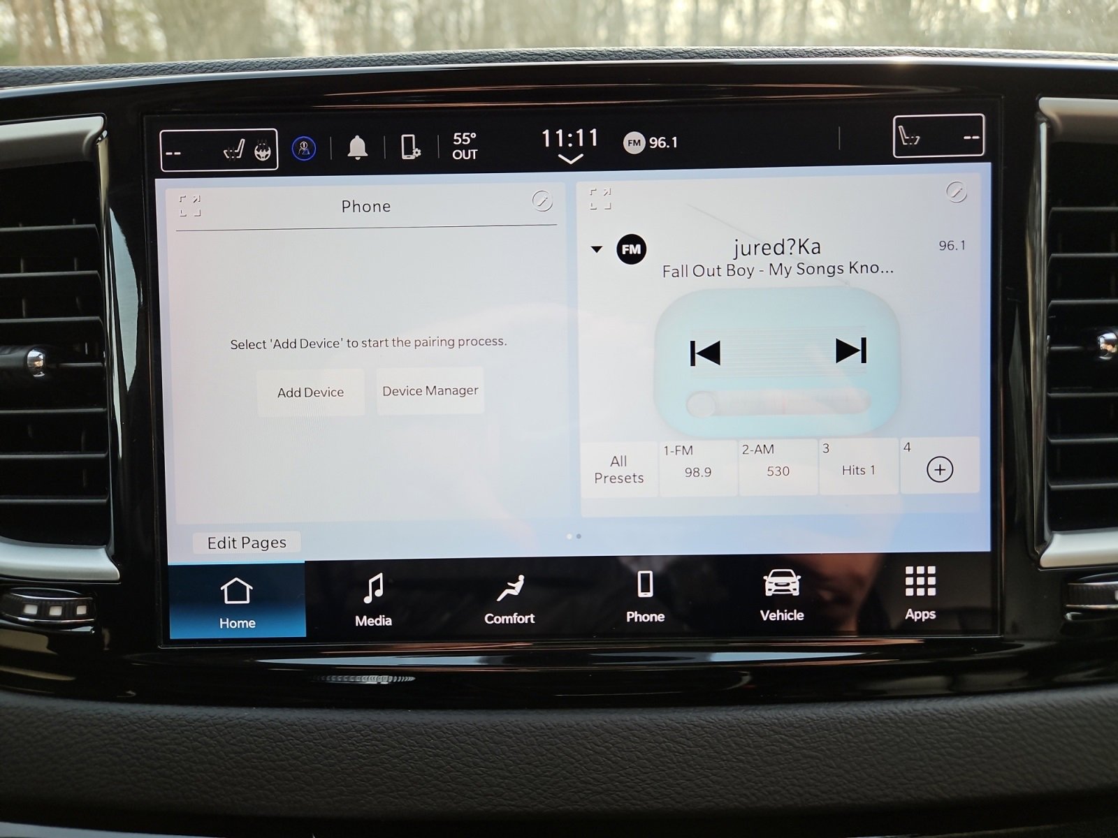 Used 2024 Chrysler Pacifica Touring-L image 28