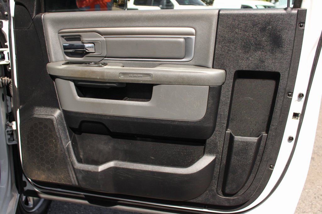 Used 2014 RAM 3500 Tradesman w/ Power & Remote Entry Group image 28