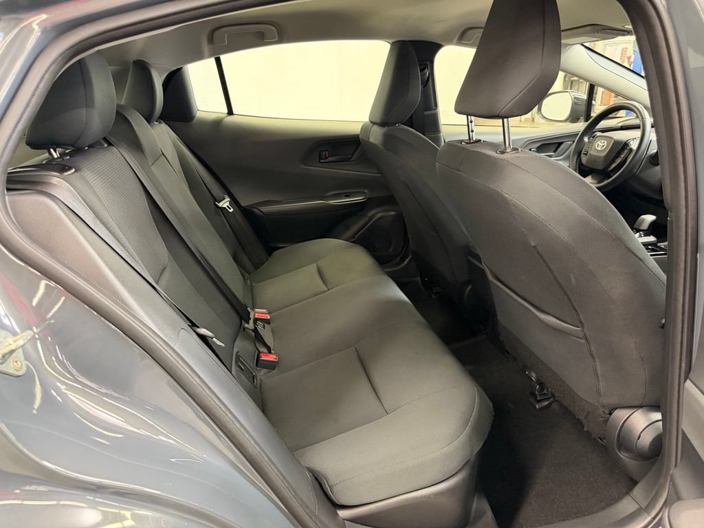 Used 2025 Toyota Prius LE FWD image 12
