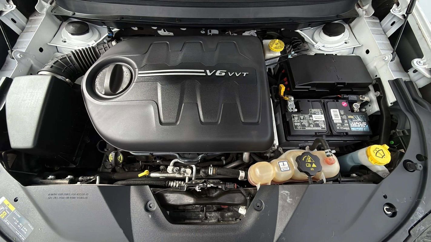 Used 2019 Jeep Cherokee Trailhawk image 23