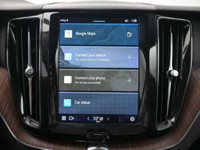Used 2023 Volvo XC60 B5 Plus w/ Protection Package FWD image 11