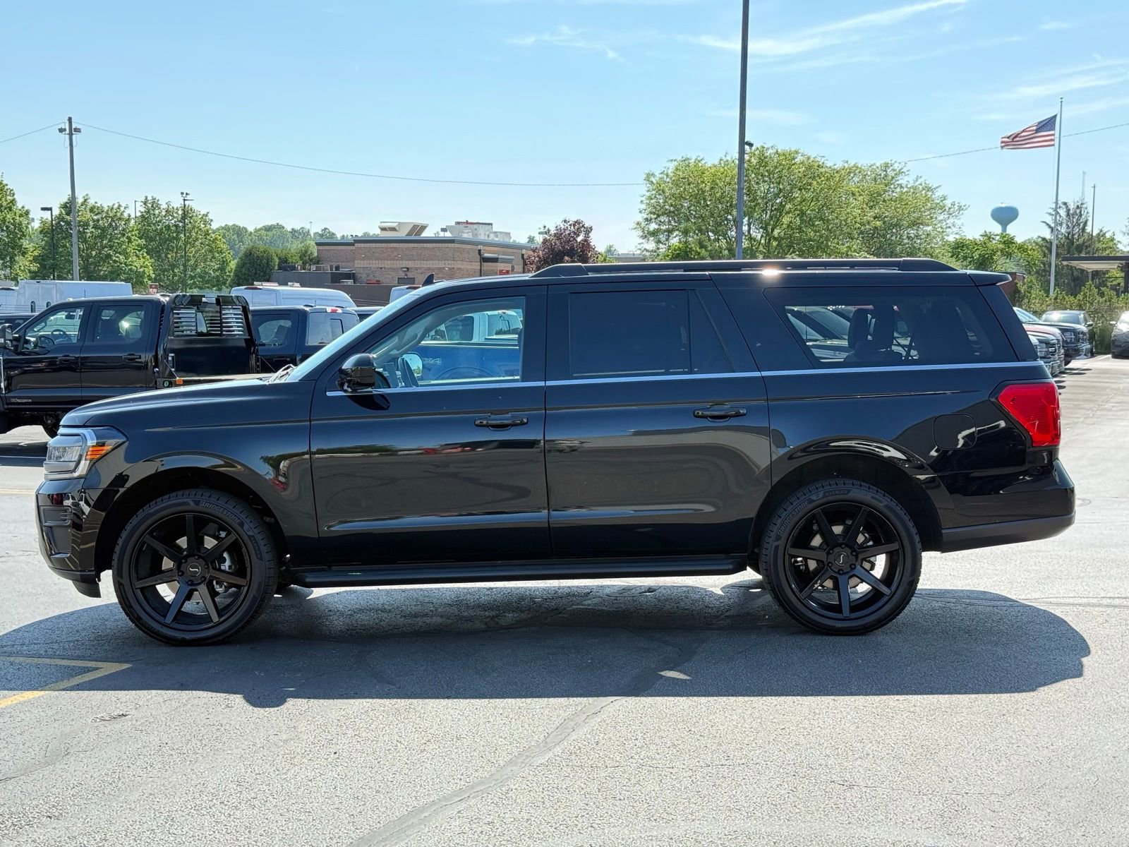 Used 2023 Ford Expedition Max XL AWD/4WD image 7