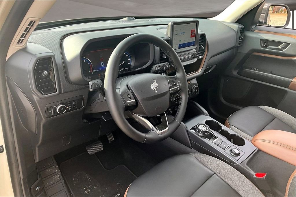 Used 2024 Ford Bronco Sport Outer Banks w/ Tech Package image 17