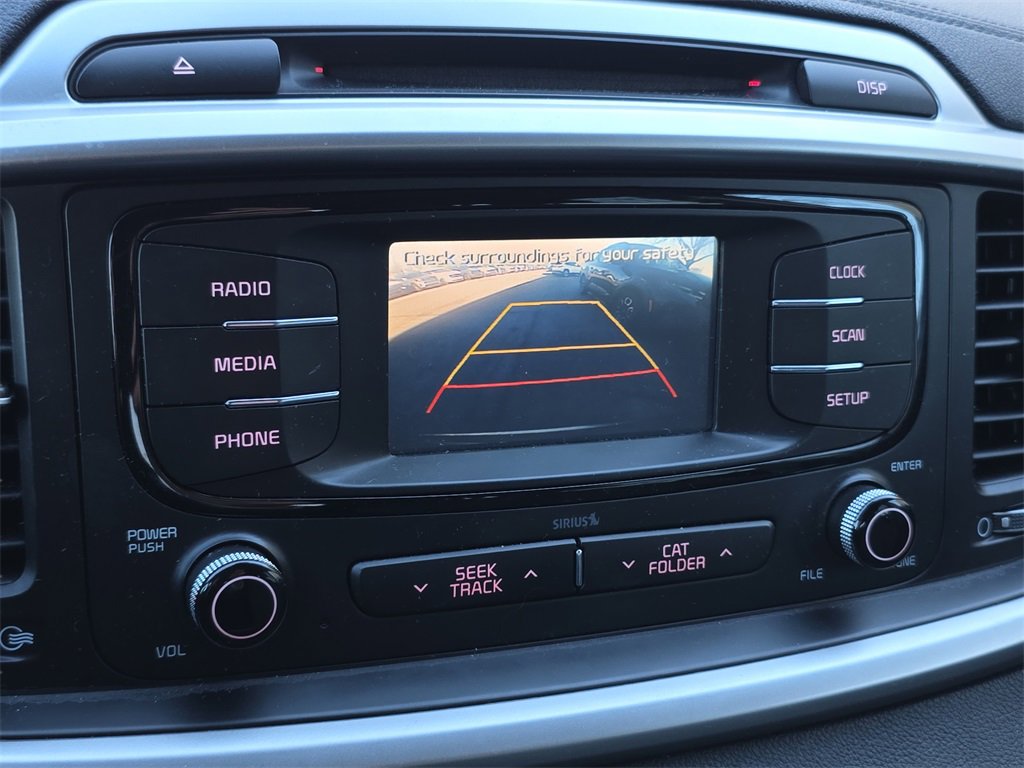 Used 2017 Kia Sorento LX image 28