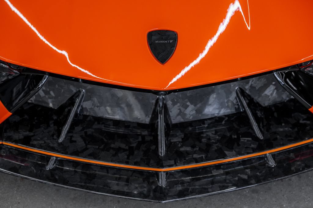Used 2024 Lamborghini Revuelto AWD/4WD image 29