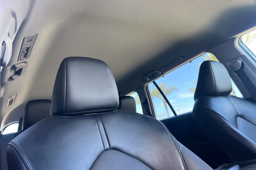 Certified 2025 Toyota Grand Highlander AWD image 19