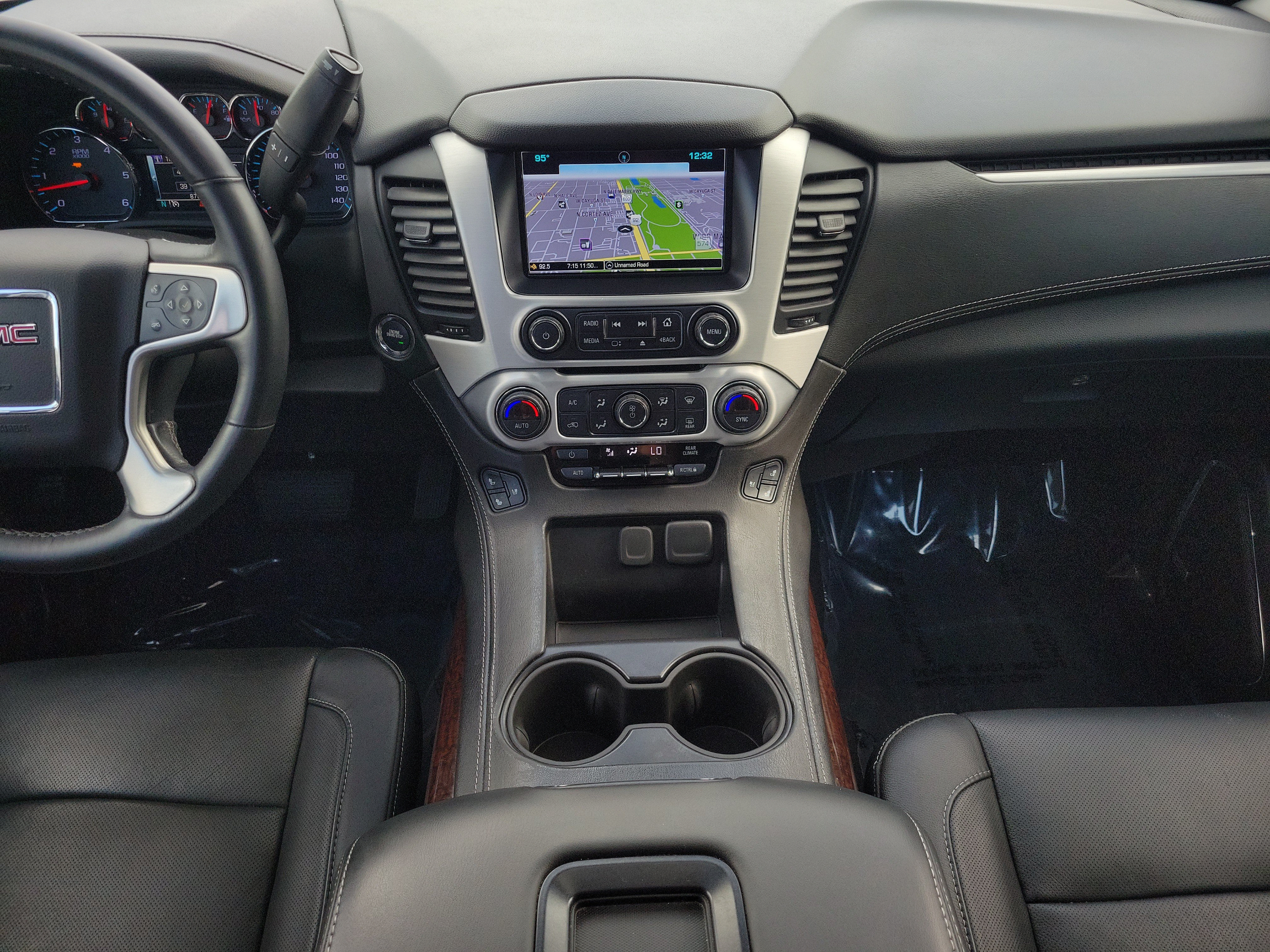 Used 2020 GMC Yukon SLT w/ Open Road Package RWD image 15