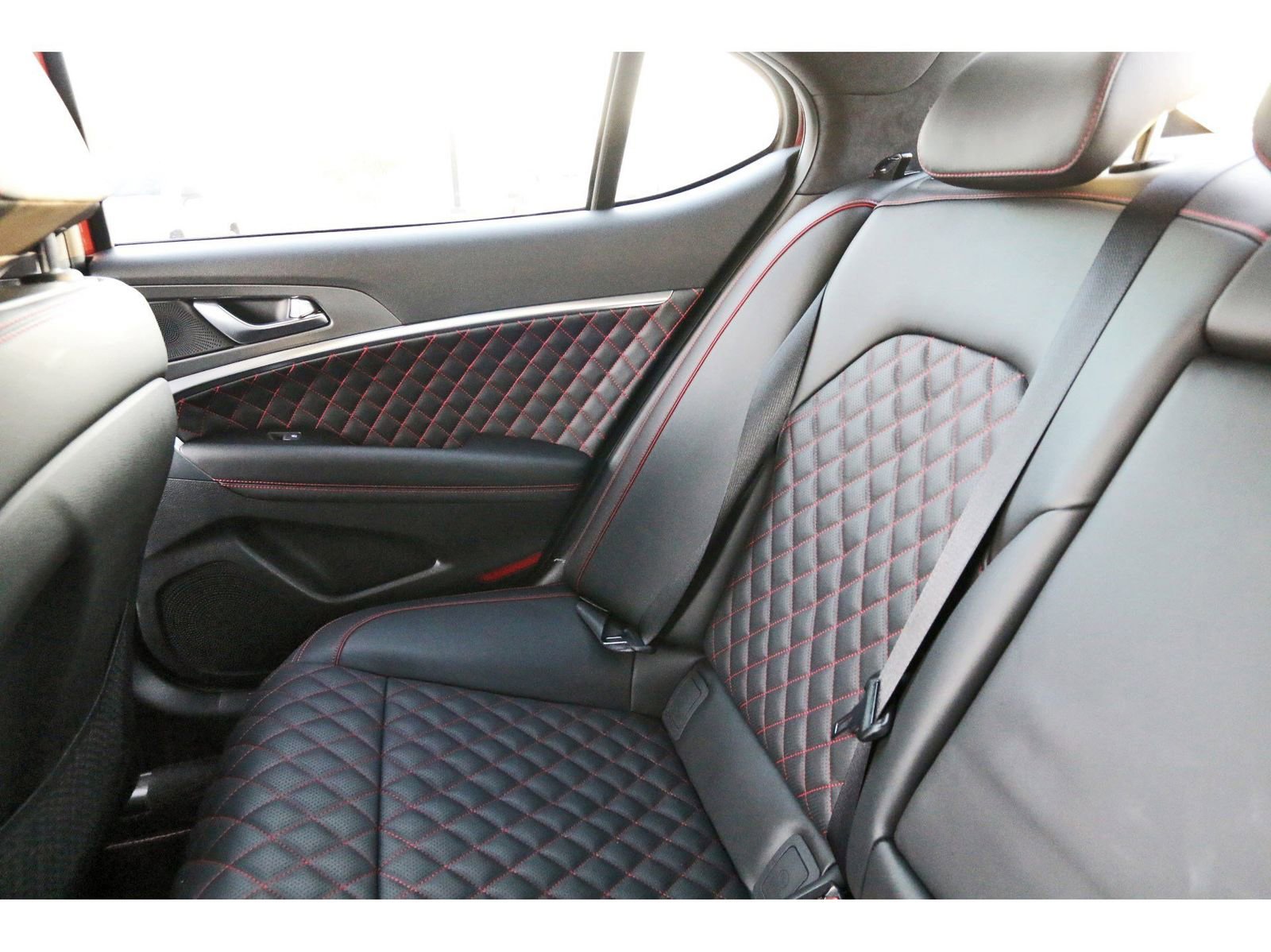 Used 2025 Genesis G70 3.3T Advanced w/ Sport Prestige Package image 13