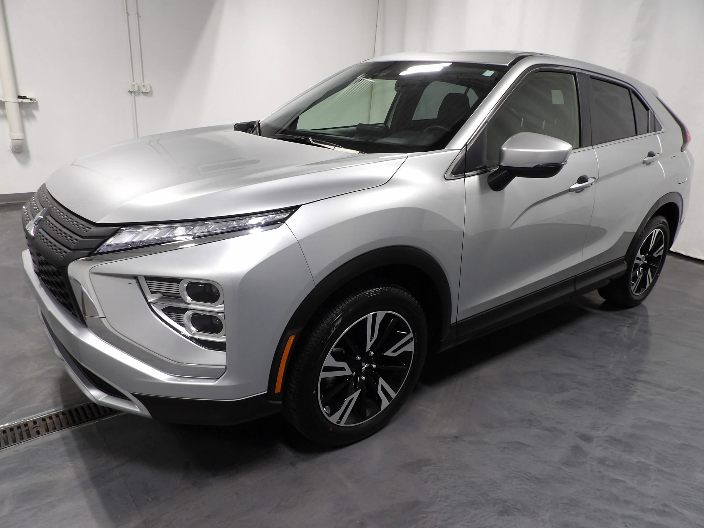 Used 2025 Mitsubishi Eclipse Cross SE AWD/4WD image 5