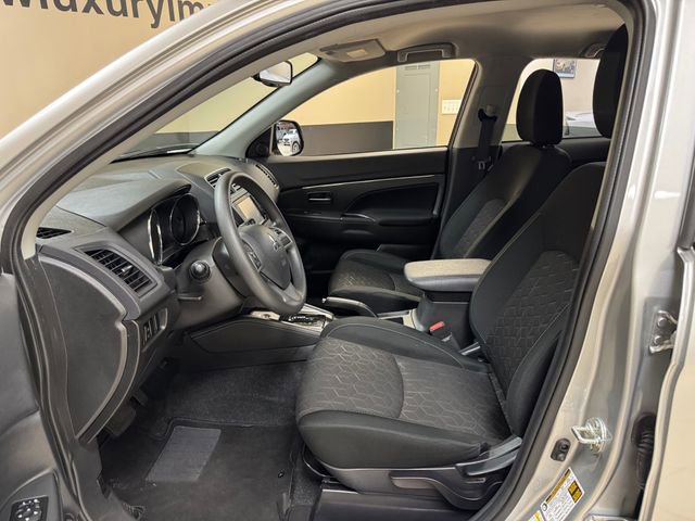 Used 2025 Mitsubishi Outlander Sport ES image 8