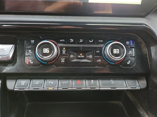 Used 2025 GMC Sierra 3500 AT4 w/ AT4 Premium Plus Package image 31