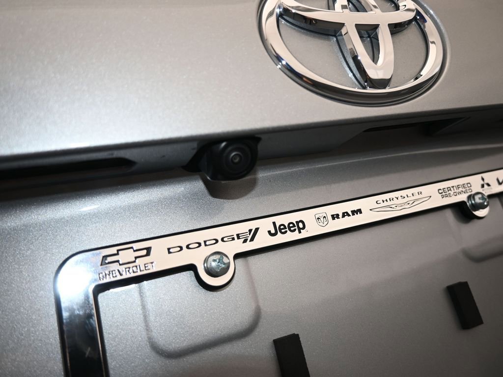 Used 2025 Toyota RAV4 XLE image 38