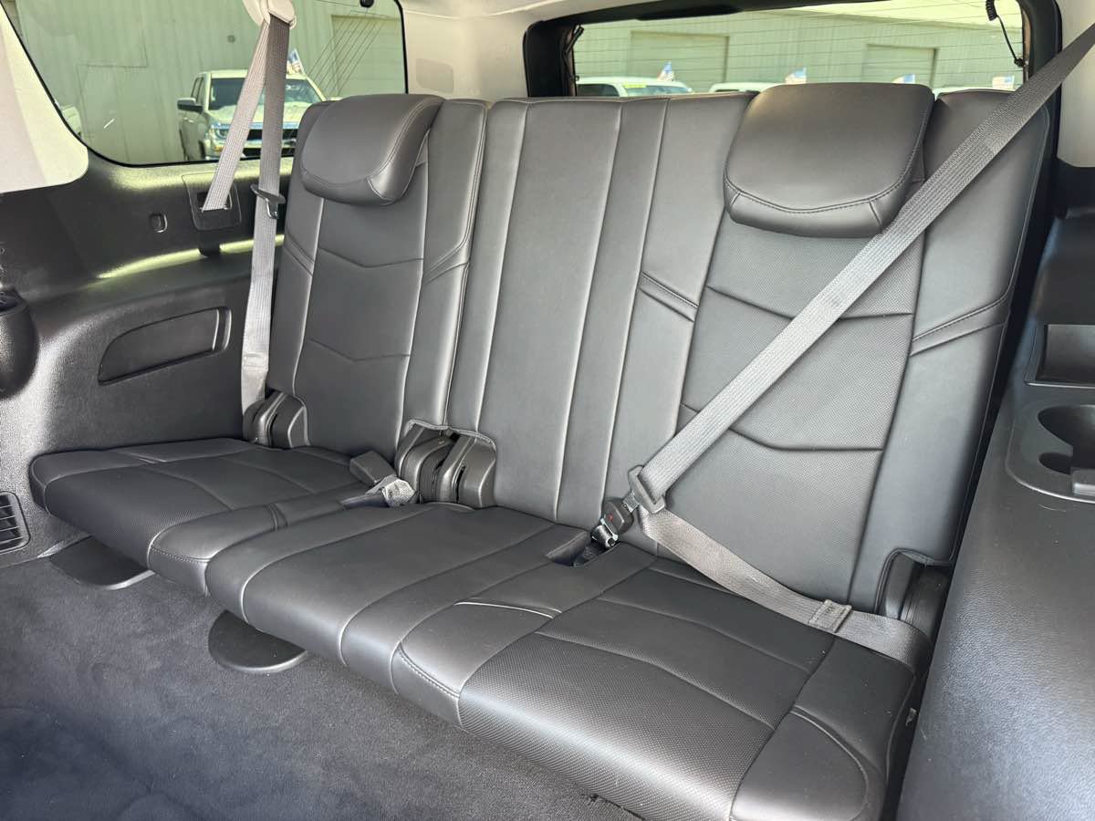 Used 2018 Cadillac Escalade ESV Premium Luxury AWD/4WD image 24