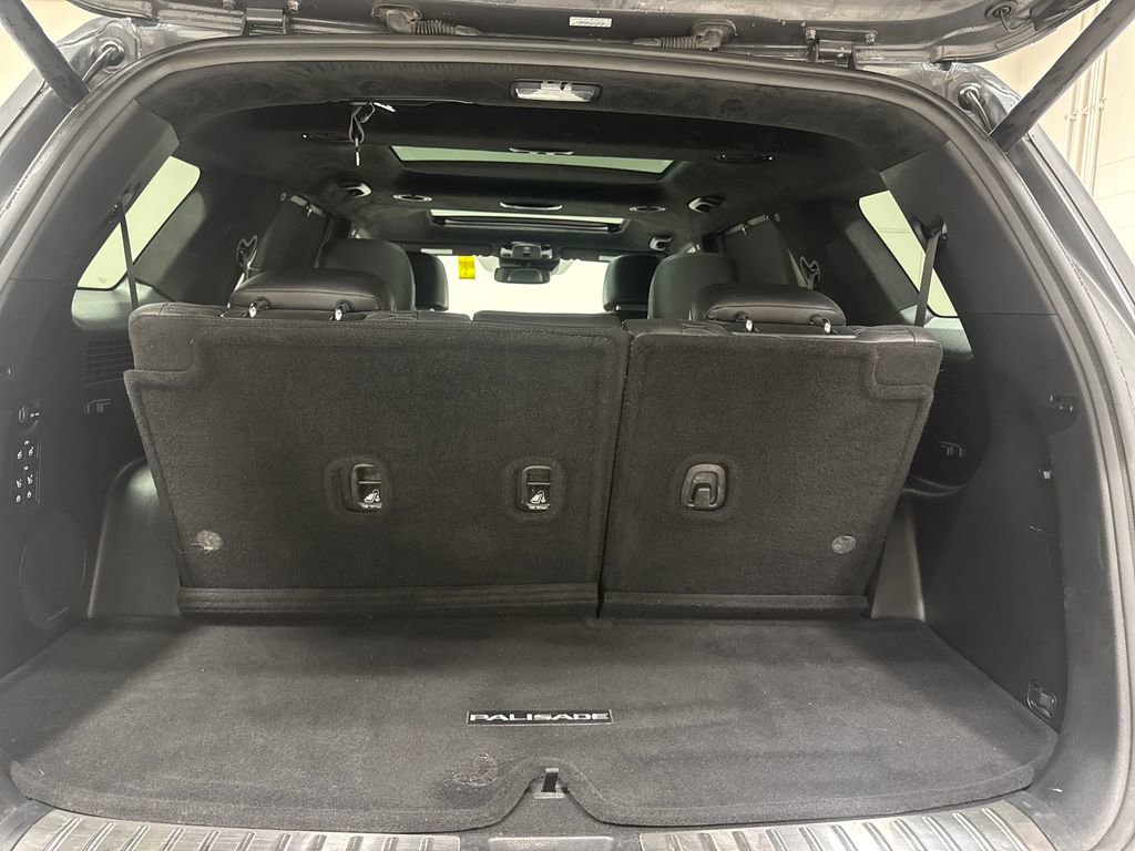 Used 2020 Hyundai Palisade Limited image 16