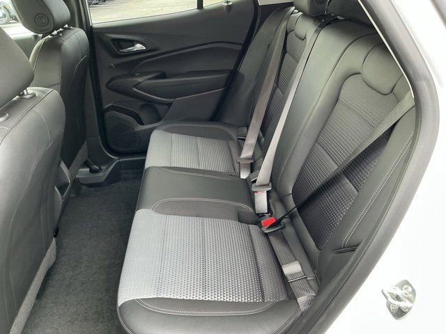 Used 2025 Chevrolet Trax LT w/ LT Convenience Package image 13