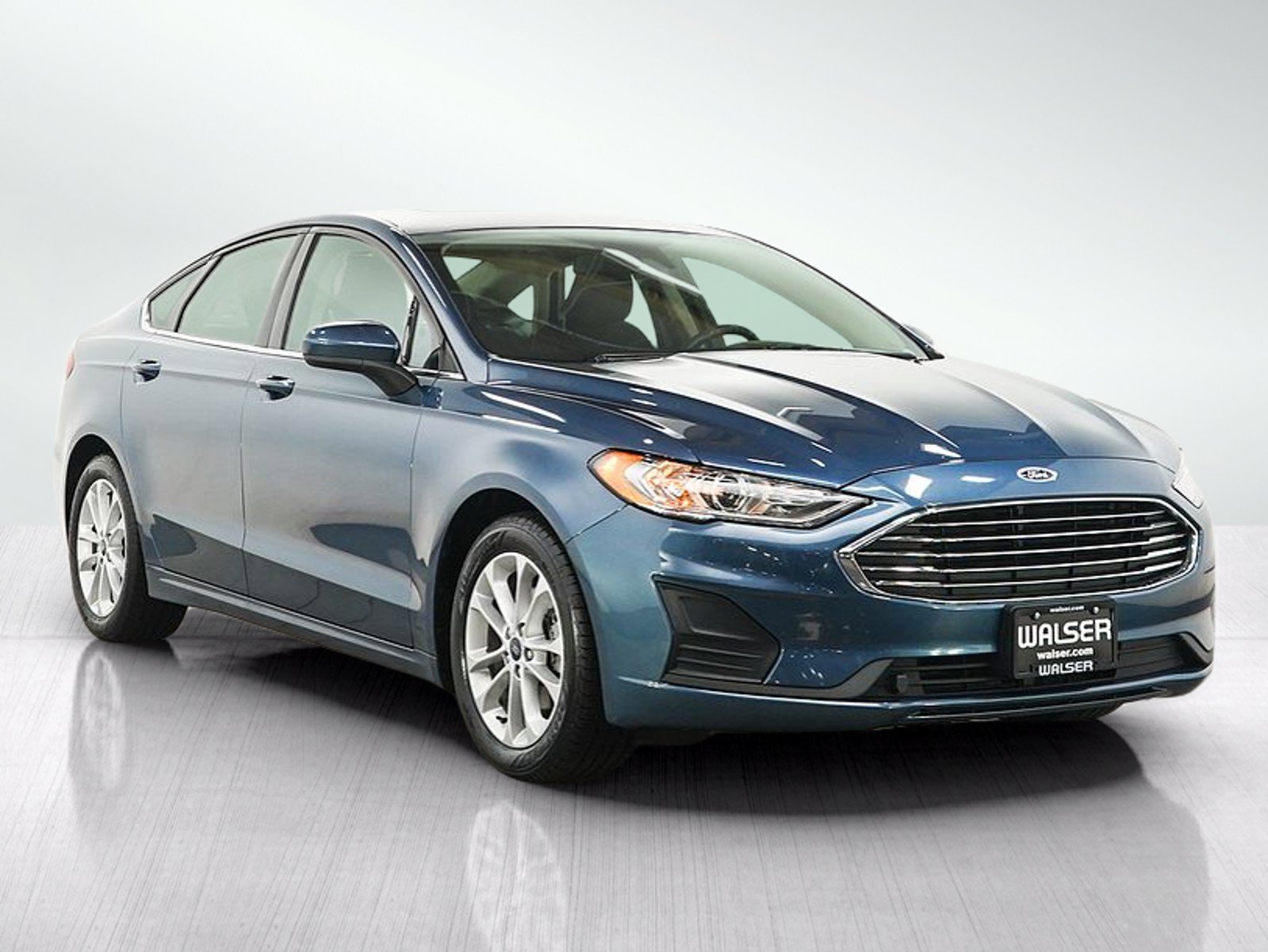 Used 2019 Ford Fusion SE FWD image 7
