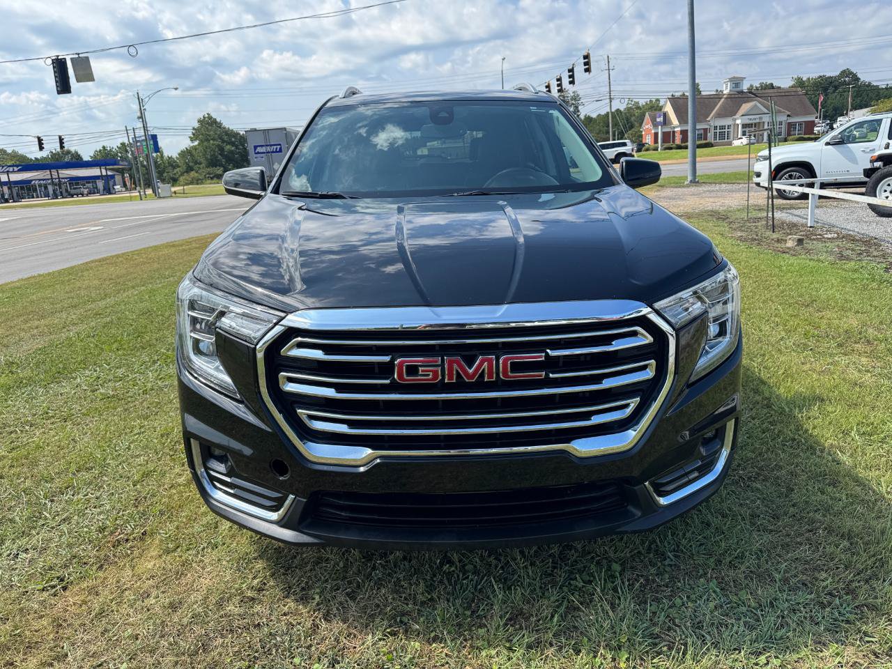 Used 2024 GMC Terrain SLT FWD image 6
