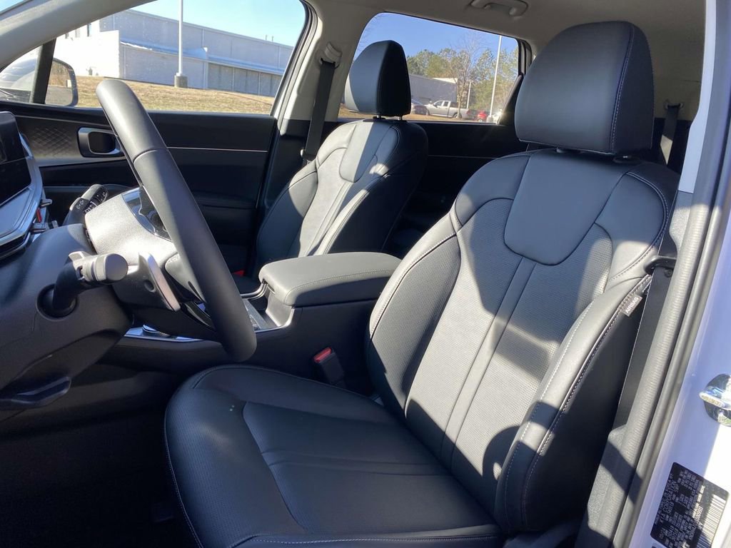 Used 2025 Kia Sorento EX image 11