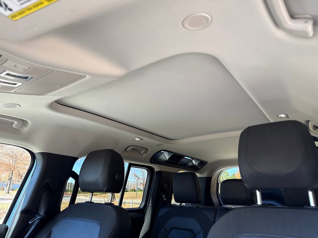 Used 2020 Land Rover Defender 110 S image 25