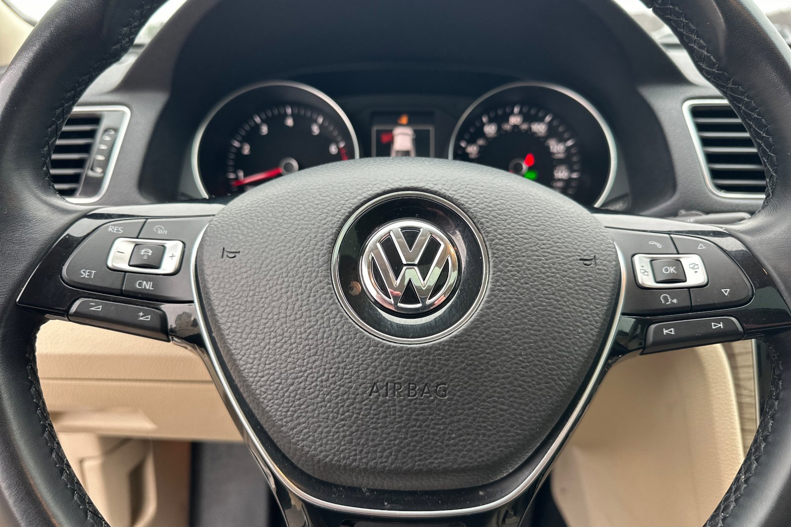 Used 2017 Volkswagen Passat 1.8T SE image 23